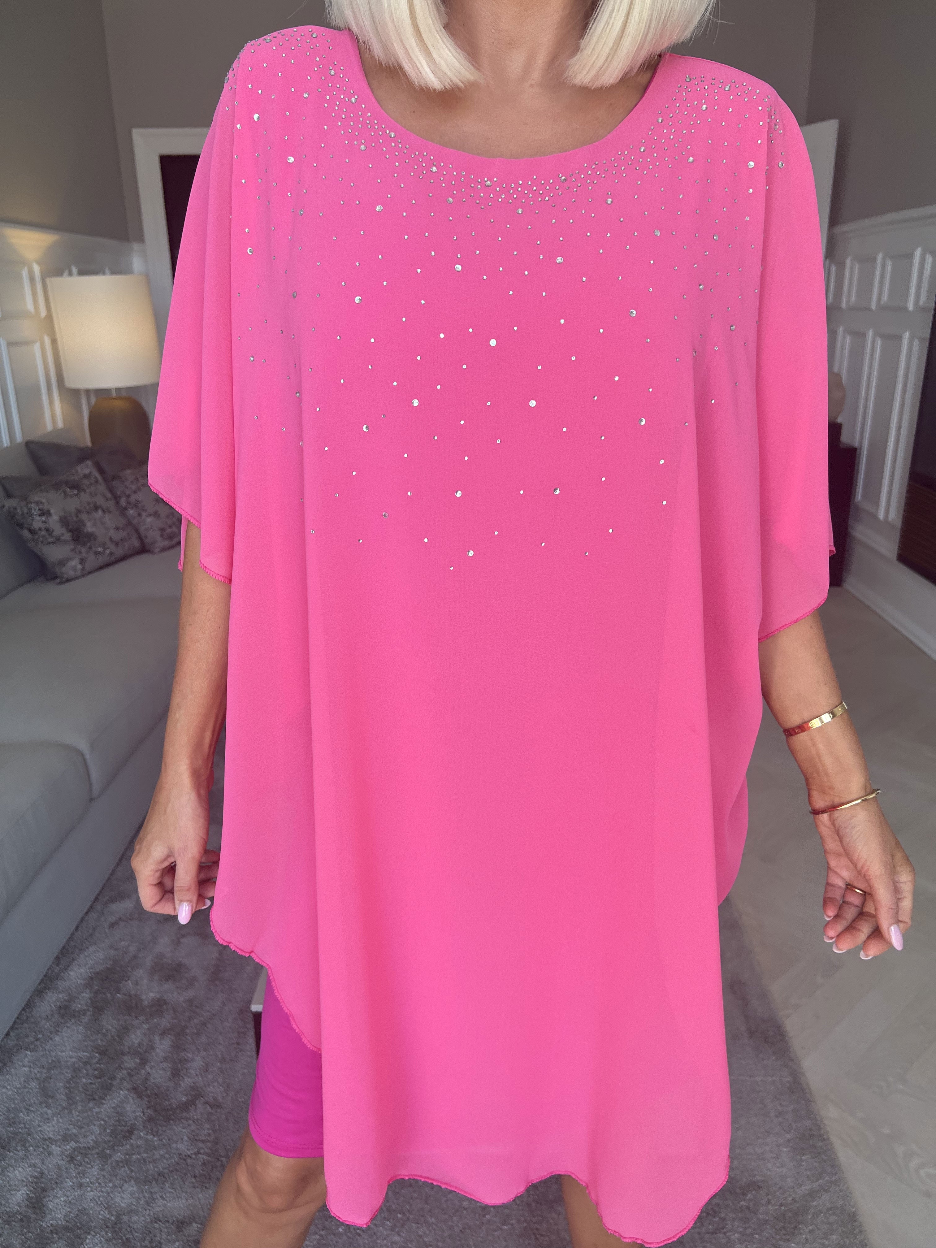 Kenya Crystal - Tunikaklänning med chiffonglager och mockborttagning